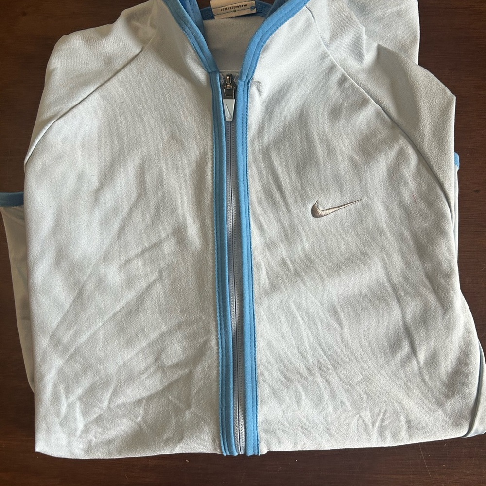 Nike jacket - Picture 3 of 3